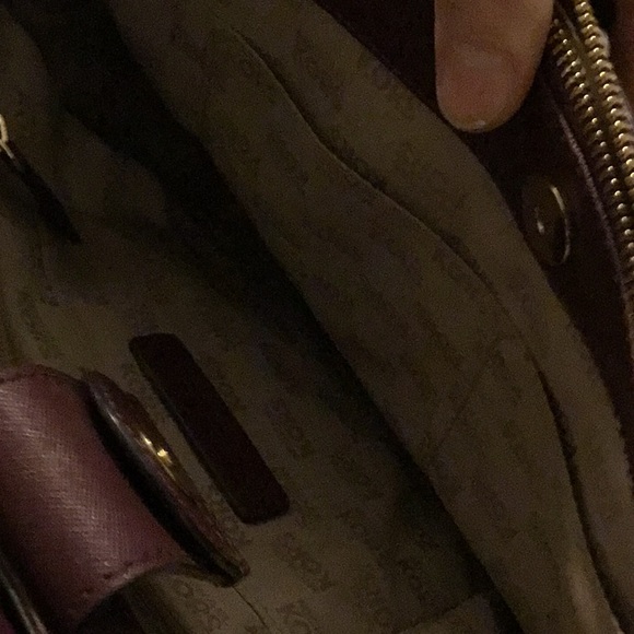 Michael Kors wine satchel - Picture 6 of 8